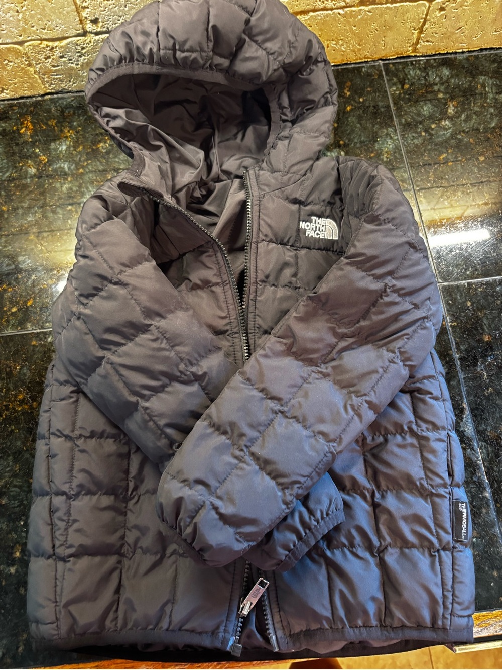 The North Face Kids Black Hooded Puffer Jacket REVERSIBLE. NWOT